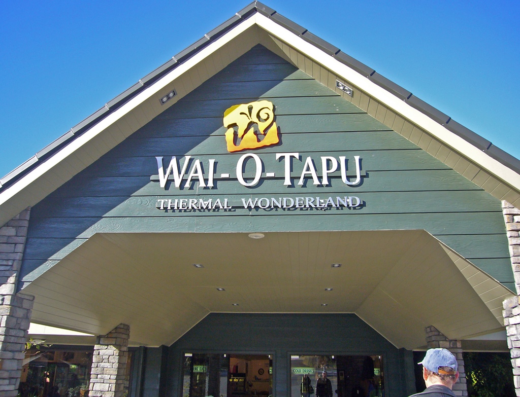 Wai-O-Tapu Entrance